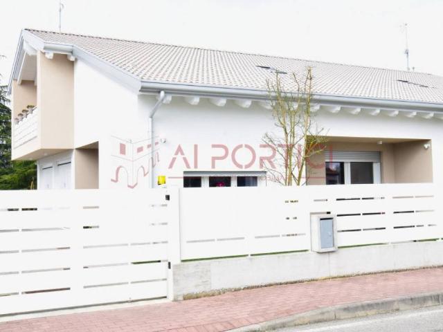 Villa Indipendente in vendita a Fossò, Veneto