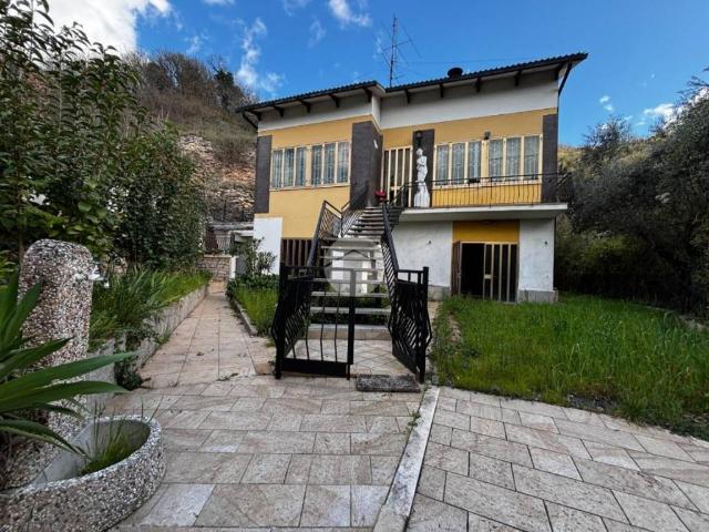 Villa Indipendente in vendita a Marche, Pesaro E Urbino