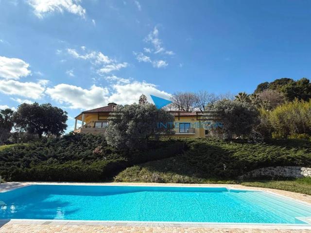 Villa Indipendente in vendita a Francavilla Al Mare, Abruzzo