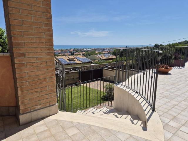 Villa Indipendente in vendita a Francavilla al Mare, Chieti