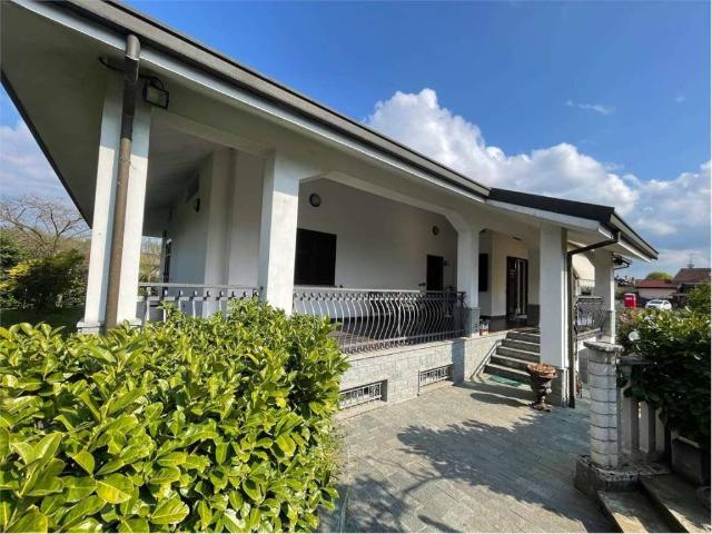 Villa Indipendente in vendita a Piemonte, Alessandria