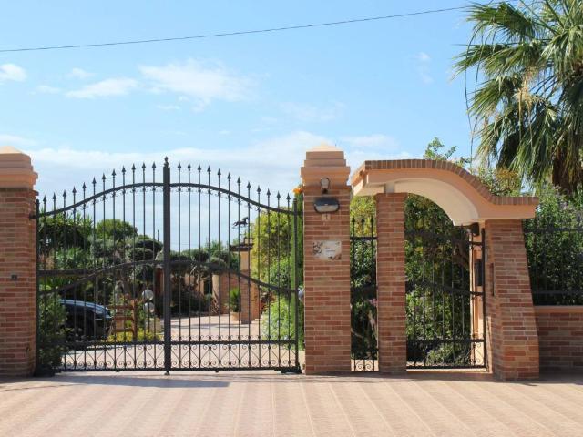 Villa Indipendente in vendita a Puglia, Brindisi