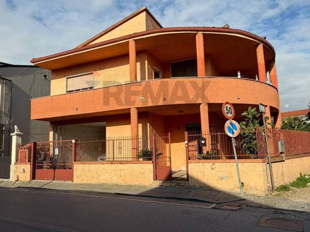 Villa Indipendente in vendita a Francolise, Campania