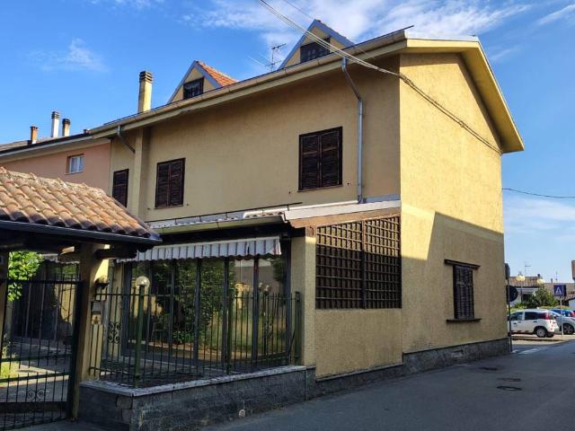 Villa Indipendente in vendita a Piemonte, Alessandria