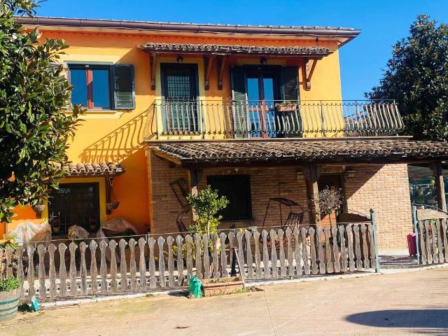 Villa Indipendente in vendita a Roma Capitale, Lazio