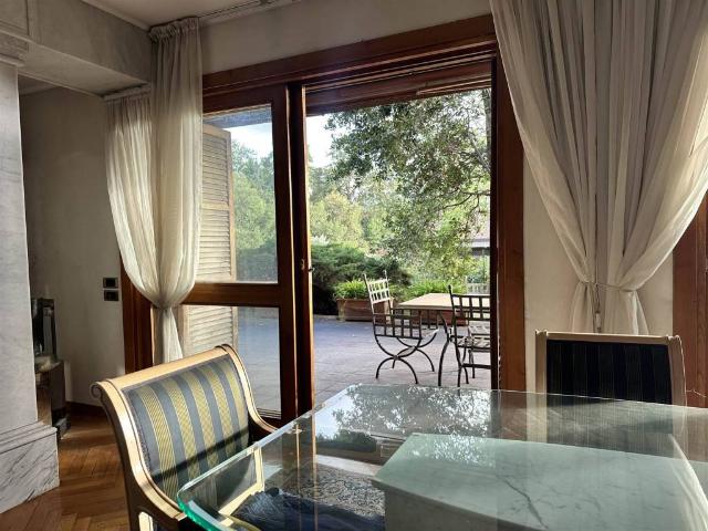 Villa Indipendente in vendita a Roma Capitale, Lazio