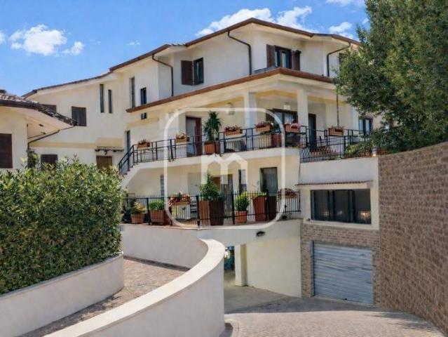 Villa Indipendente in vendita a Roma Capitale, Lazio