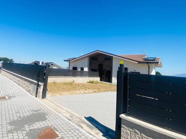 Villa Indipendente in vendita a Roma Capitale, Lazio