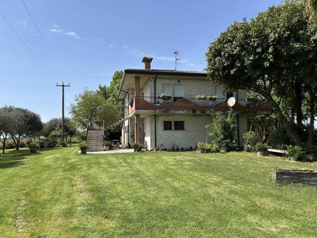 Villa Indipendente in vendita a Frassinelle Polesine, Veneto