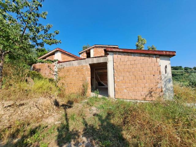 Villa Indipendente in vendita a Frasso Telesino, Campania