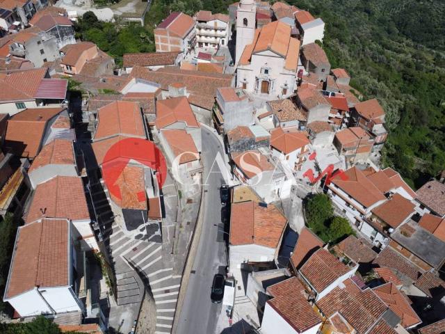 Villa Indipendente in vendita a Frazzanò, Sicilia