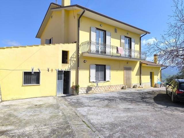 Villa Indipendente in vendita a Terre dell’Ufita, Frigento