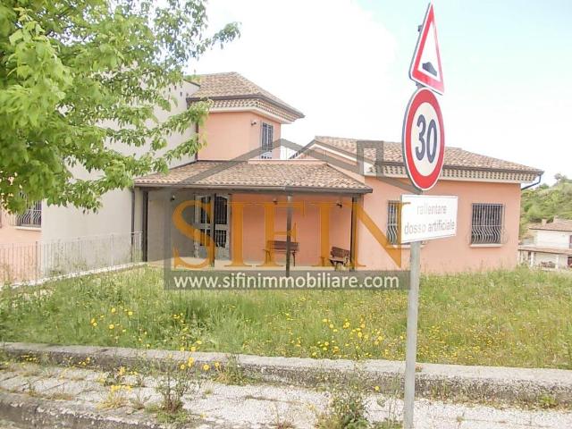Villa Indipendente in vendita a Terre dell’Ufita, Frigento