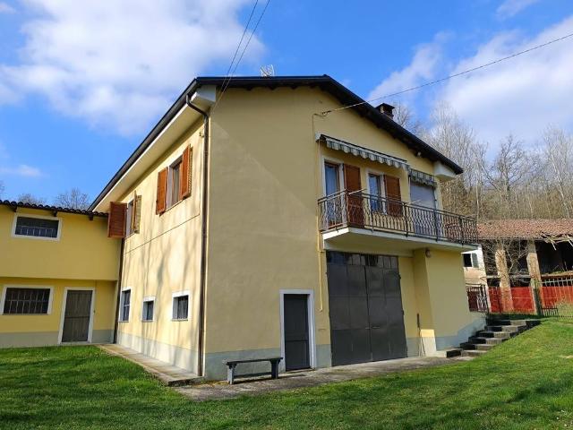 Villa Indipendente in vendita a Piemonte, Asti