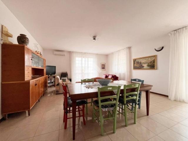 Villa Indipendente in vendita a Guastamèroli, Frisa
