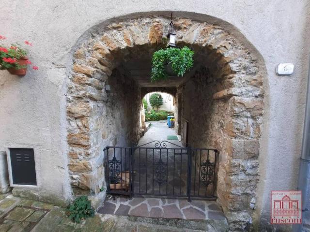 Villa Indipendente in vendita a Frisanco, Friuli-Venezia Giulia
