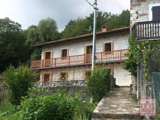 Villa Indipendente in vendita a Frisanco, Friuli-Venezia Giulia