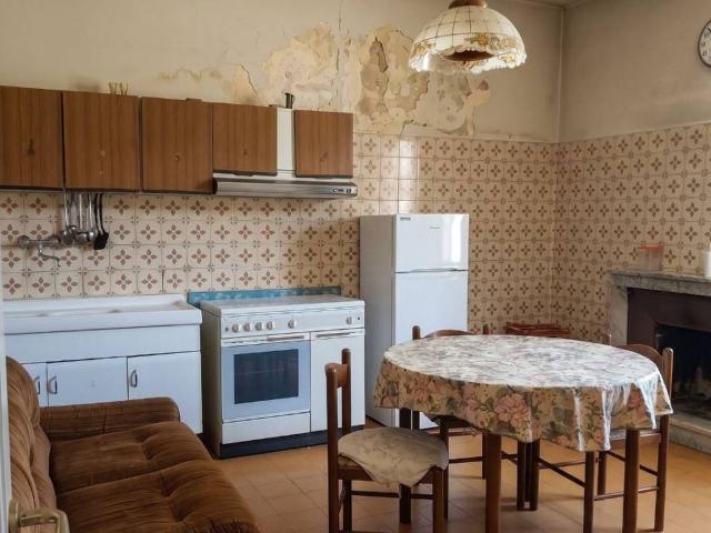 Villa Indipendente in vendita a Frosinone, Lazio