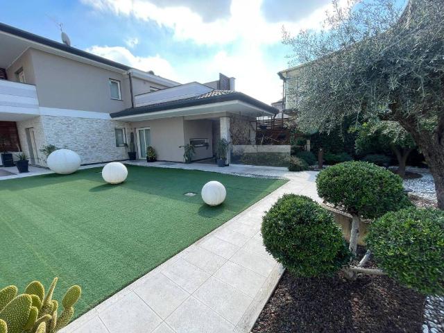 Villa Indipendente in vendita a De Matthaeis, Frosinone