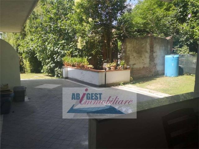 Villa Indipendente in vendita a Frosinone, Lazio