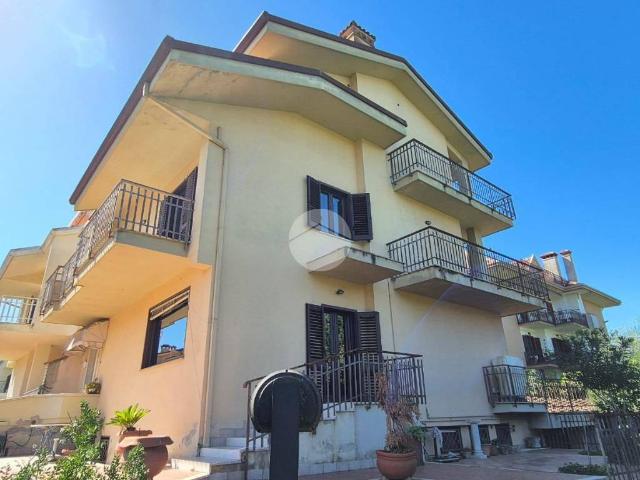 Villa Indipendente in vendita a Cavoni, Frosinone