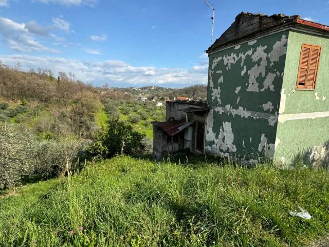 Villa Indipendente in vendita a Frosinone, Lazio