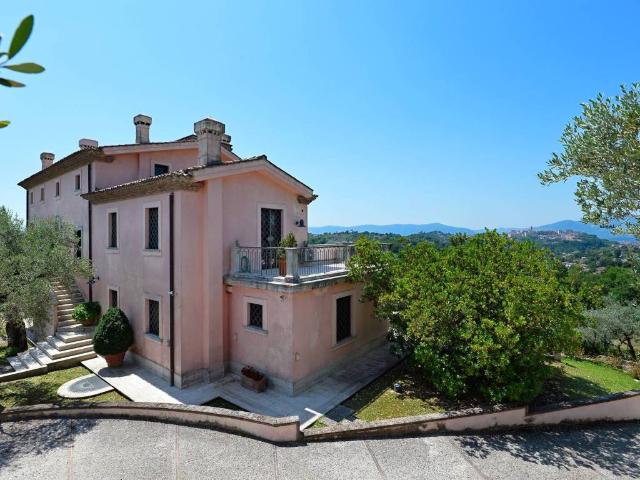 Villa Indipendente in vendita a Veroli, Lazio