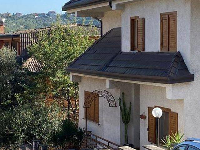 Villa Indipendente in vendita a Giardino, Frosinone