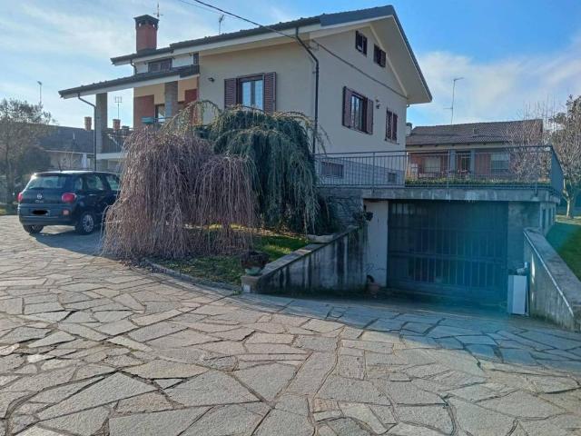 Villa Indipendente in vendita a Frossasco, Torino
