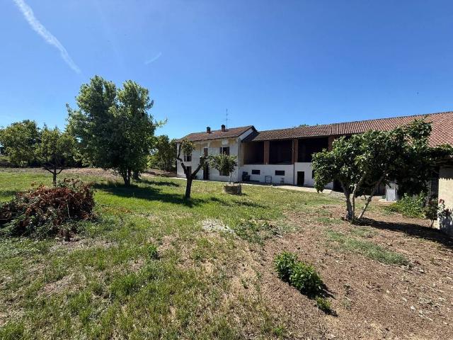 Villa Indipendente in vendita a Piemonte, Alessandria