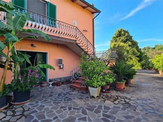 Villa Indipendente in vendita a Unione dei Comuni Circondario dell'Empolese Valdelsa, Fucecchio