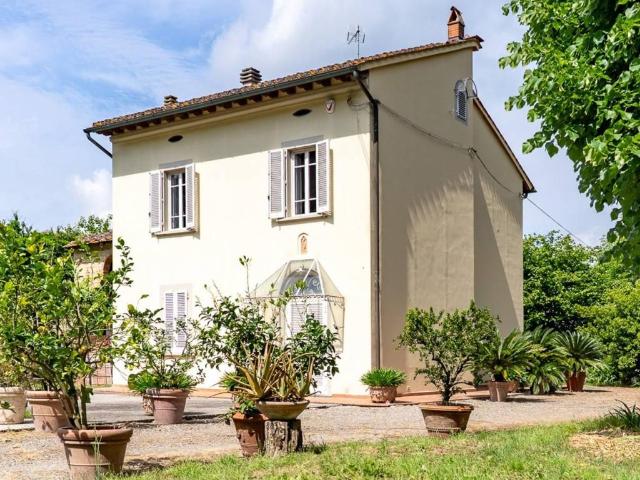 Villa Indipendente in vendita a Galleno, Fucecchio