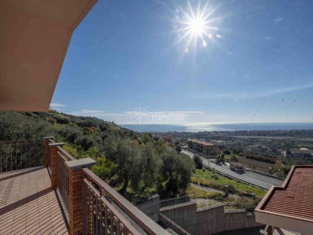Villa Indipendente in vendita a Furci Siculo, Sicilia