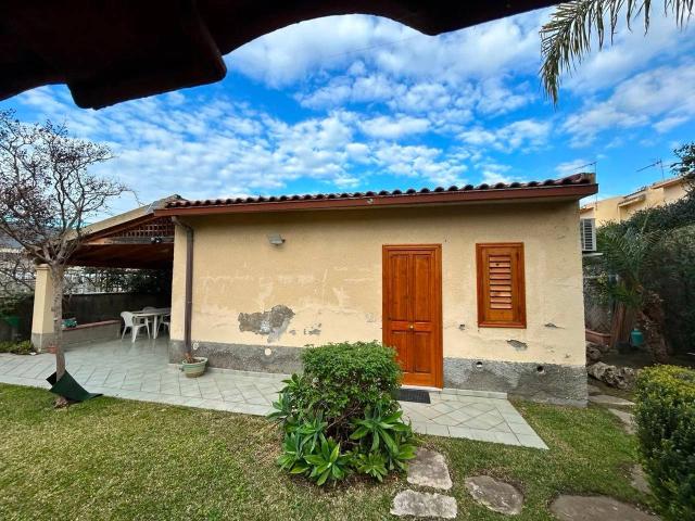 Villa Indipendente in vendita a Sajatine, Furnari