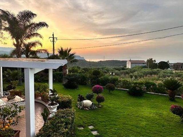 Villa Indipendente in vendita a Furnari, Sicilia