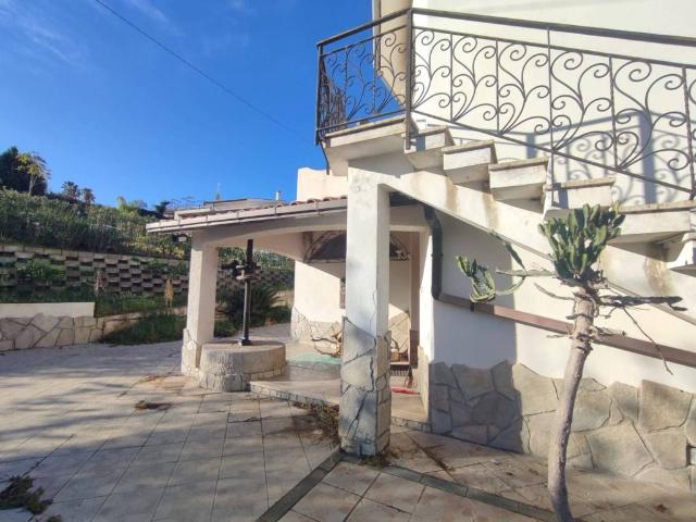 Villa Indipendente in vendita a Furnari, Sicilia