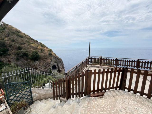 Villa Indipendente in vendita a Furore, Campania