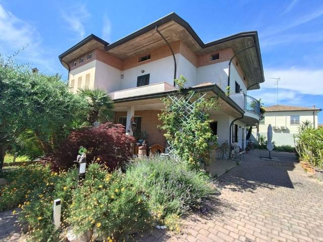 Villa Indipendente in vendita a Fusignano, Ravenna