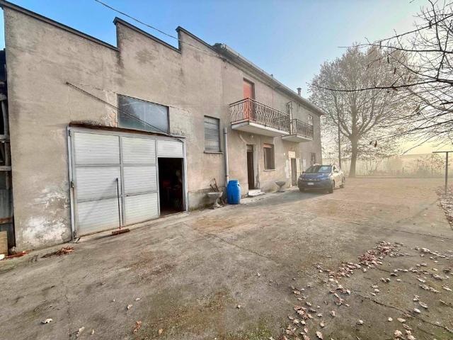 Villa Indipendente in vendita a Unione dei comuni della Bassa Romagna, Fusignano