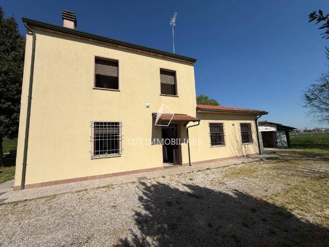 Villa Indipendente in vendita a Unione dei comuni della Bassa Romagna, Fusignano