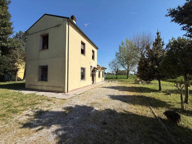 Villa Indipendente in vendita a Unione dei comuni della Bassa Romagna, Fusignano