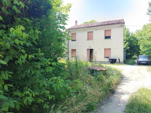 Villa Indipendente in vendita a Bagnacavallo, Ravenna