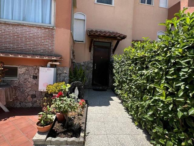 Villa Indipendente in vendita a Gaggi, Sicilia