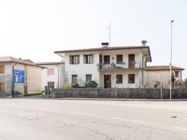 Villa Indipendente in vendita a Gaiarine, Veneto