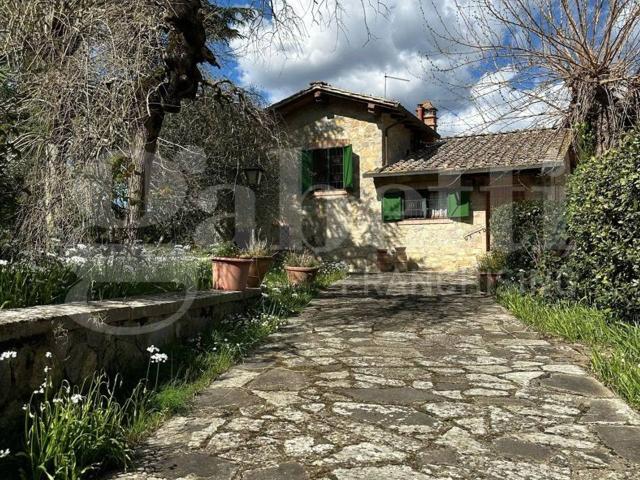 Villa Indipendente in vendita a Gaiole In Chianti, Toscana