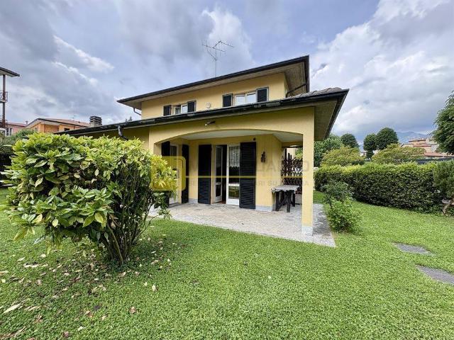 Villa Indipendente in vendita a Galbiate, Lombardia
