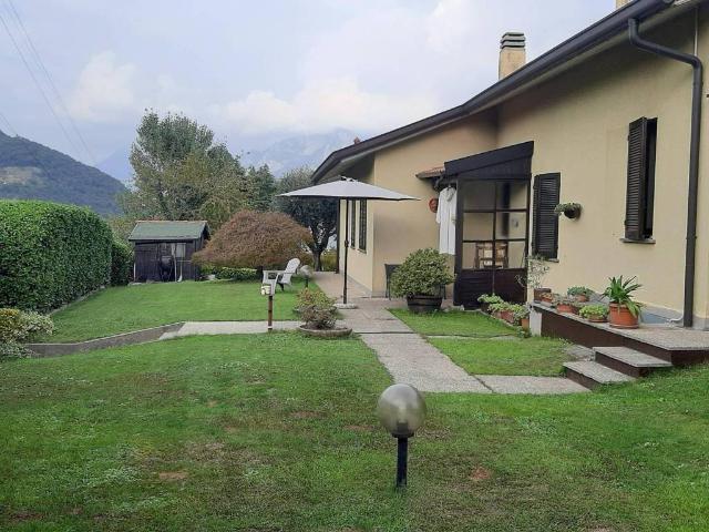 Villa Indipendente in vendita a Galbiate, Lombardia