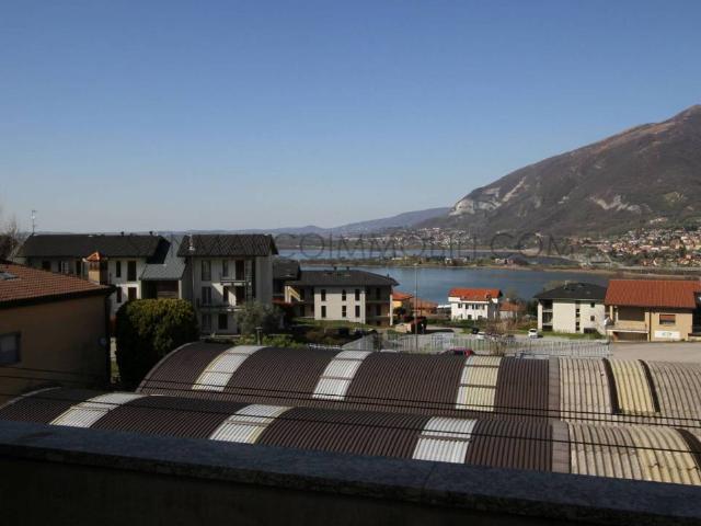 Villa Indipendente in vendita a Galbiate, Lombardia