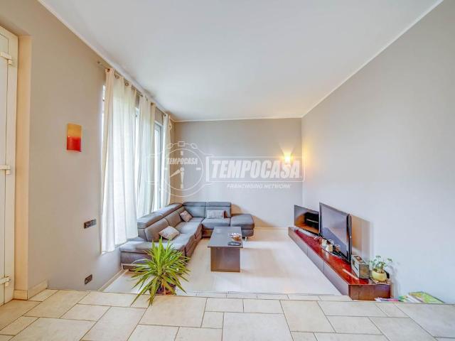 Villa Indipendente in vendita a Ronchi, Gallarate