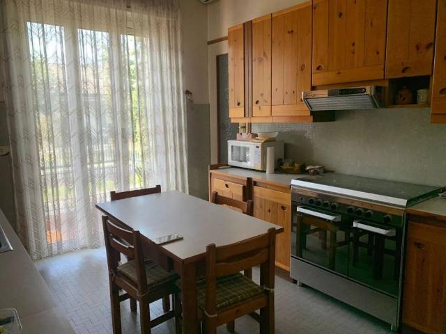 Villa Indipendente in vendita a Gallarate, Lombardia